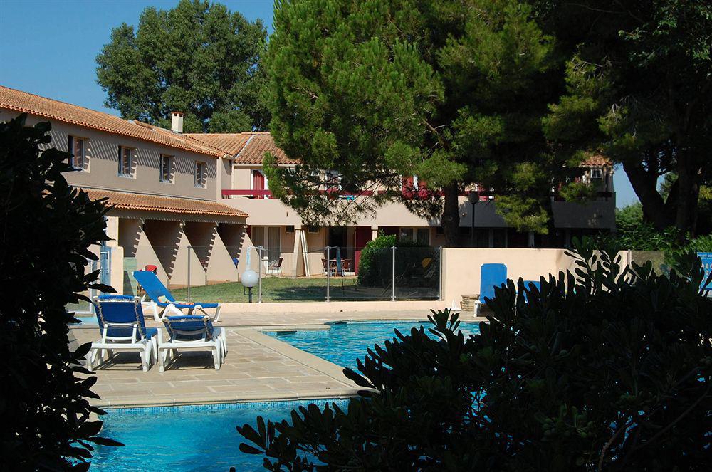 Artemia Aigues-Mortes - Hotel Avec Piscine Exterior foto